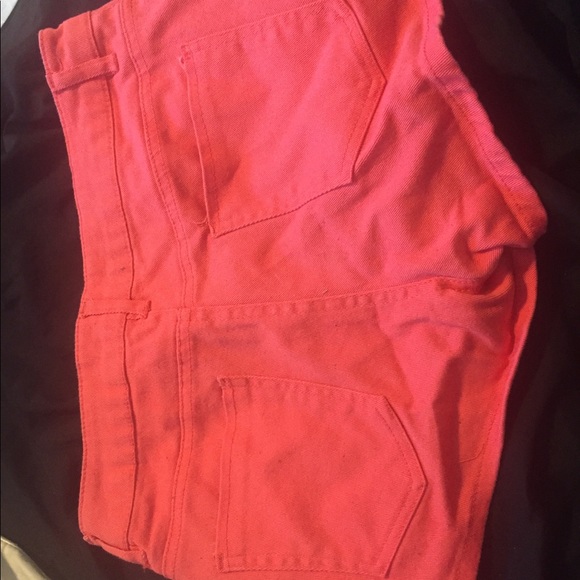 Pink women’s shorts - Picture 2 of 3